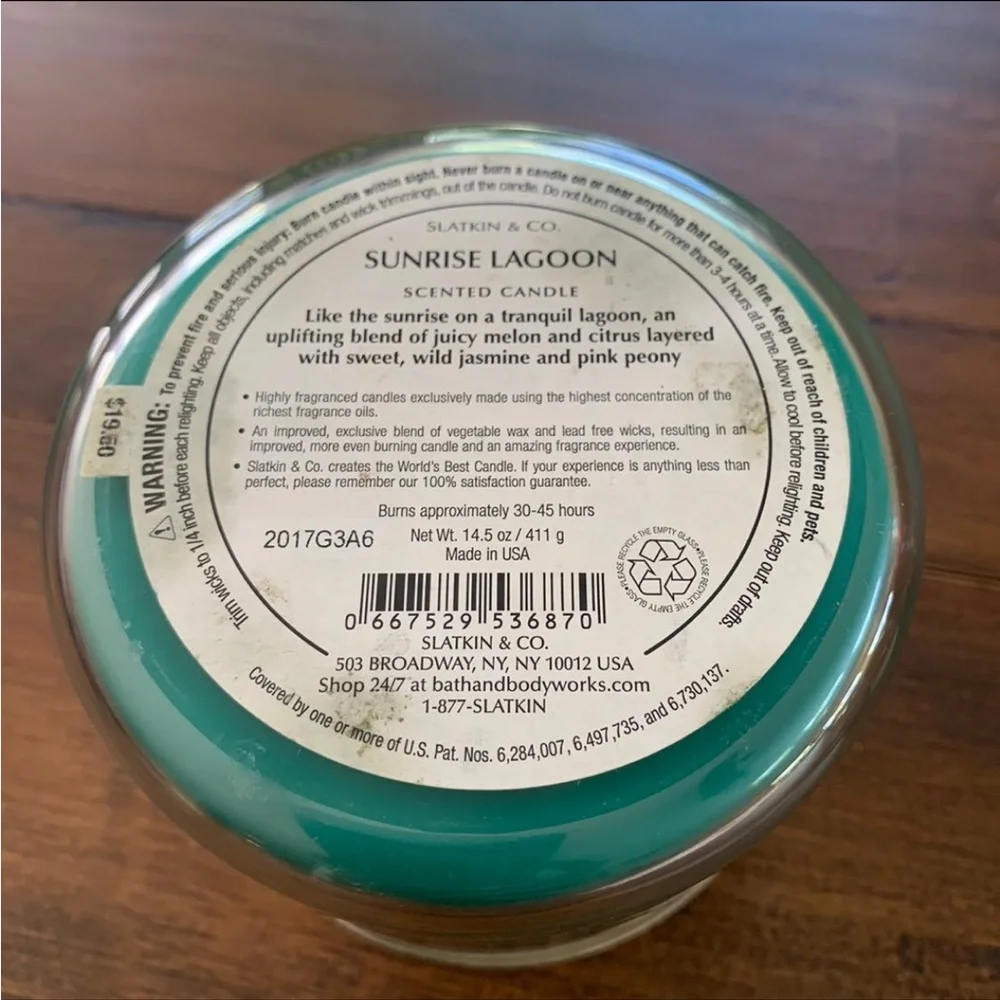 Bath & Body Works Sunrise Lagoon Candle Melon Citrus Peony Jasmine - Picture 3 of 3